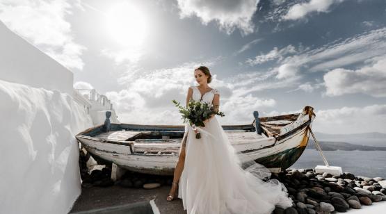 Сергей и Ольга фото невесты у лодки