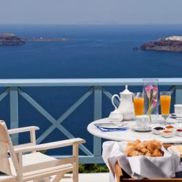 Фото Absolute Bliss Hotel вид завтрак на балконе номера