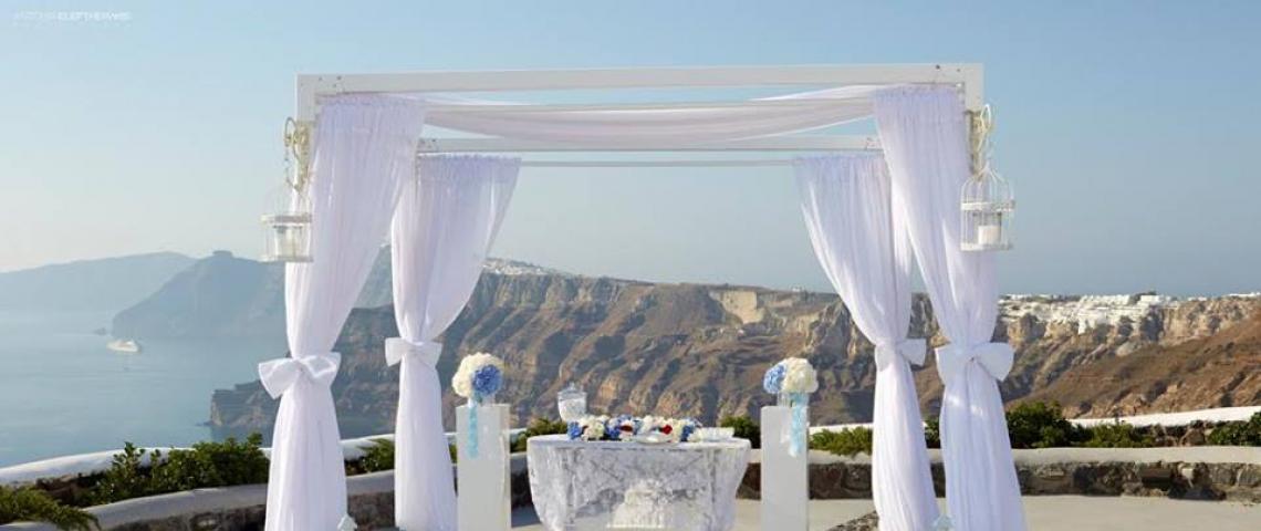 Свадебная площадка Venetsanos winery декор газебо в бело голубых тонах